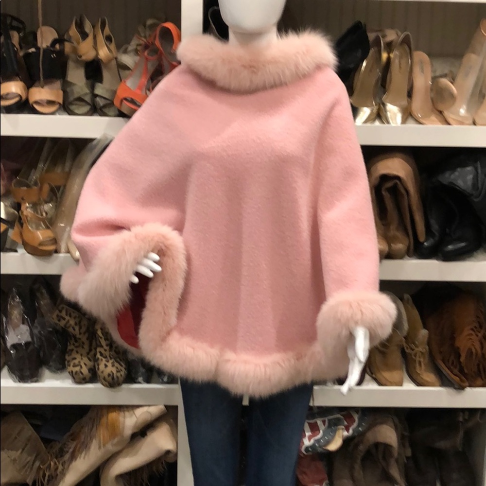 Genuine Alpaca & Fox Pocho💋